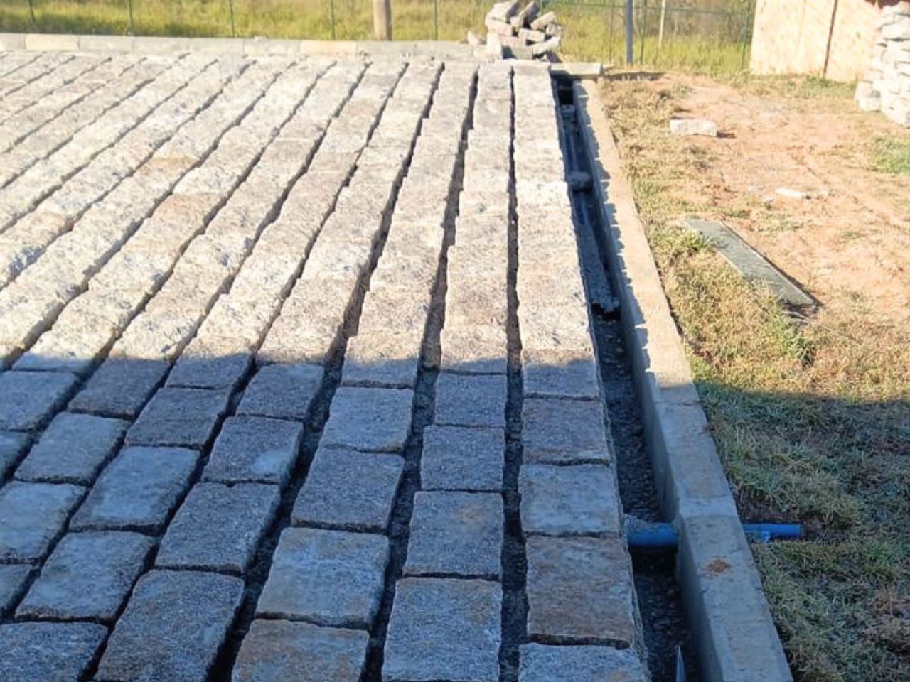 calçamento de pedras folheta